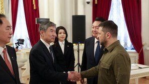 조태용 “연내 경제사절단 우크라 파견”… 野 “한-러 관계 우려”