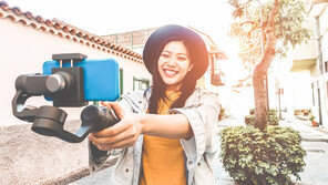 [IT애정남] 모르는 사람이 찍힌 영상, 유튜브·블로그에 올리려면?