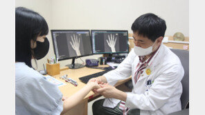 한여름에도 시린 손발… 에어컨 약하게 틀고 자주 환기를 