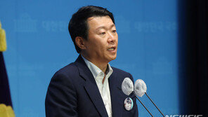 윤희석 “홍준표 ‘수해 골프’ 없던 일 어려워…징계 수위는 참작될수도”