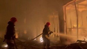 오데사 곡물창고 맹폭…러, 미사일·드론 총동원