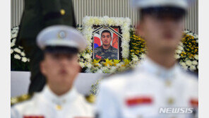 “이제 어떻게 살아요” 고 채수근 상병 모친 통곡