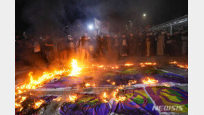 덴마크에서도 쿠란 소각…이란· 요르단정부, 대사 불러 항의