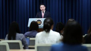 대통령실 “셋째만 받던 전액장학금, 첫째 또는 둘째도 허용”