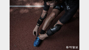 軍에서 두 손 잃은 후 로봇팔 도움으로 라이딩 “세상으로 한발짝 더”[장애, 테크로 채우다]