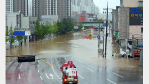 물에 잠긴 목포 석현동 도로 통제…시내버스 7개 노선 우회