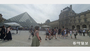 “파리 오려고 1년전 예약” 유럽 관광 폭증… 박물관 입장제한-관광세 신설 등 자구책 