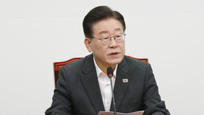 조응천 “이재명 ‘불체포 특권 포기’ 말하며 기명 투표? 앞뒤 안 맞아”