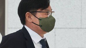 이화영 “변호인 해임 내 뜻 아니야”…아내 “정신차려라”