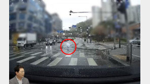 어린이집서 혼자 나온 3살, 교차로 한복판서 ‘아장아장’ (영상)