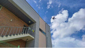 소방관이 직접 만들었다, 빌딩 ‘벌집제거 드론’