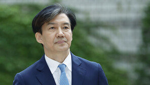 조국 “소청심사 청구, 월급 때문 아냐”…행정소송 시사도