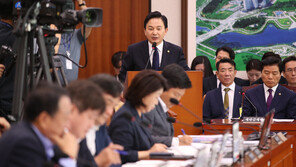 원희룡 “거짓 선동 민주당이 사과해야”…민주 “거짓말 자료 공개 쇼”