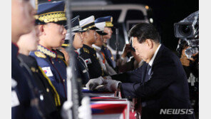 73년만에 돌아온 ‘故최임락 일병’…尹, 국군유해 7위에 경례
