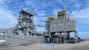 삼표시멘트, 제주항에 첫 시멘트 전용선 투입