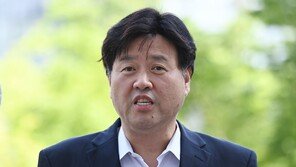 ‘쌍방울 의혹’ 김용 검찰 출석…“김성태와 단 한 번 만났다”