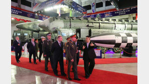 軍 “북한 열병식 관련 동향 예의주시”… 무인기 공개엔 “분석 중”