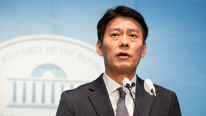 민주당 “검찰, 김성태 솜방망이 기소…‘봐주기 수사’ 고발 검토”