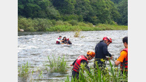 ‘급류 휩쓸려 바위 매달린 일가족 구한 노끈’…펜션업주 기지로 살렸다