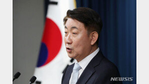 이동관 내정에…여 “방송 정상화” vs 야 “폭력적 지배”