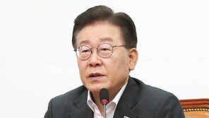민주당 지지율 20%대로 추락…“尹정부 출범 후 최저 수준” [한국갤럽]