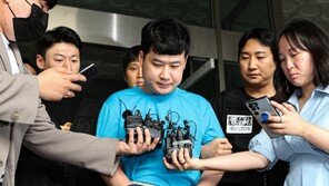 얼굴 드러낸 신림역 흉기난동범… 檢 송치