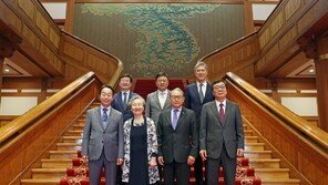 역대 대통령 가족, 청와대서 만났다…“우리 정치사 처음”