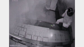 금은방 유리창 깨고 5천만 원 어치 귀금속 턴 30대 검거