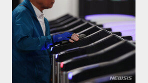 교통카드 안 찍고 지하철 탑승…사당역 등 시범 도입