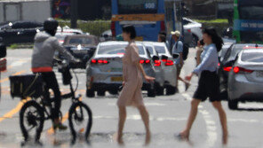 그늘서 좀 쉬면 낫겠지?…“열사병, 방심하면 죽음 부른다”