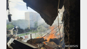 러軍, ‘젤렌스키 고향’ 탄도미사일로 포격…6명 숨지고 75명 부상