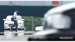 ‘폭염 기승’ 불타는 피부…“선크림, 2시간마다 써야 효과”