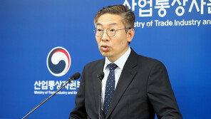 2개월 연속 흑자지만…수입 줄어든 ‘불황형 흑자’