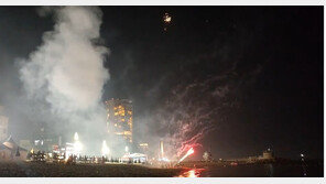 ‘펑펑’ 올 피서철도 광란의 푹죽파티…화약고로 변한 동해안 해수욕장