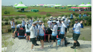 잼버리 첫날 400여명 무더기 온열질환 증상 호소…17명 공식 발생