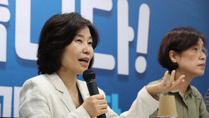 김은경, 노인 폄훼 논란에 “마음 상한 분들에 유감…노여움 풀길”