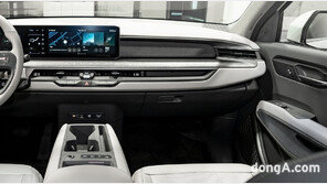 “기아 EV9 수납함 편하다 했는데”… 현대모비스, 항공기 방식 ‘글로브박스’ 개발