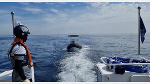 속초 해상서 시동 꺼진 레저보트 표류…해경 구조