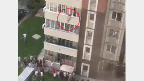 화재 16층 건물서 점프…카자흐 주민 매트리스로 받아