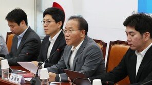 與 “김은경 실언·망언으로 민주당 죽이기…사퇴 불가피”