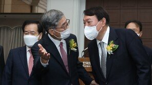 대통령실 “尹 신당 창당설 황당무계…신평, 대통령 뜻 팔아선 안돼”