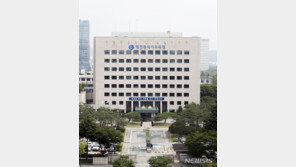 대전 고교 교사에 외부인 칼부림…출입 통제 강화 한목소리