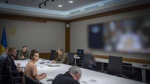 우크라 대통령실 “美와 안전 보장 위한 양자 대화 시작”