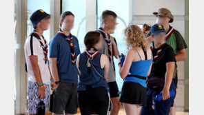 4500명 英잼버리 대원들 서울 호텔 도착…외신 “한국 대외홍보 큰 좌절”