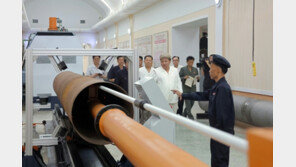 김정은, 중요군수공장 현지지도… “전쟁 준비 완성에 중요 책임”