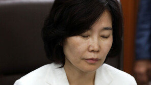 김은경, 거짓 해명 논란에도 ‘침묵’…국힘 “유유상종” 민주 “개인사”