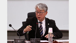 조응천, 혁신위 대의원제 폐지에 “주류에 부응하는 일만 해”