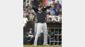 양키스 분 감독, 또 판정 항의하다 퇴장…올해만 6번째