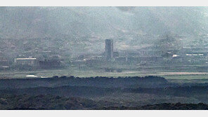 “北 개성공단 곳곳에서 통근 버스 포착…무단 가동 확대 정황”