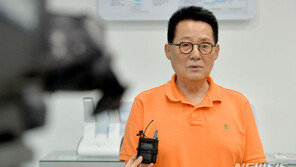 박지원 “이재명, 리더십 세우려면 혁신위원장 해임해야”